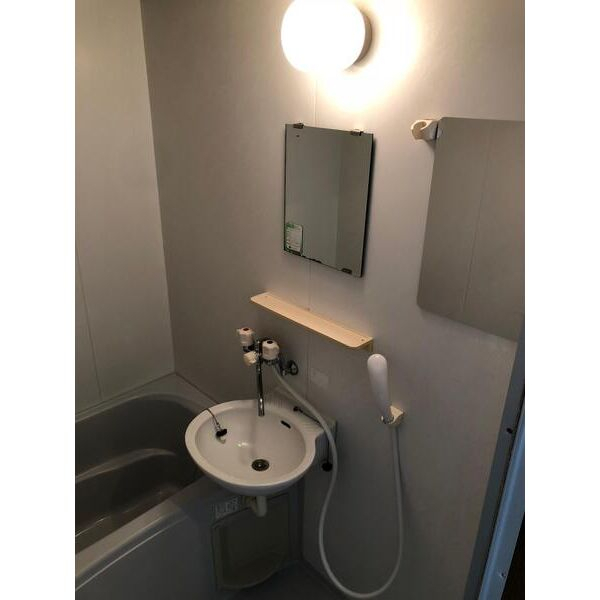 洗面設備　別号室の画像です。ご参考下さい