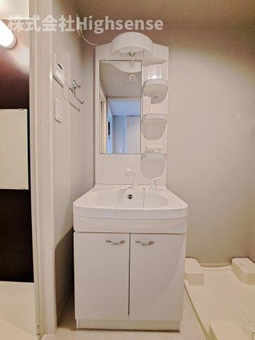 洗面設備　独立洗面台です