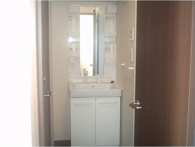 洗面設備　忙しい朝には欠かせない洗面所です♪