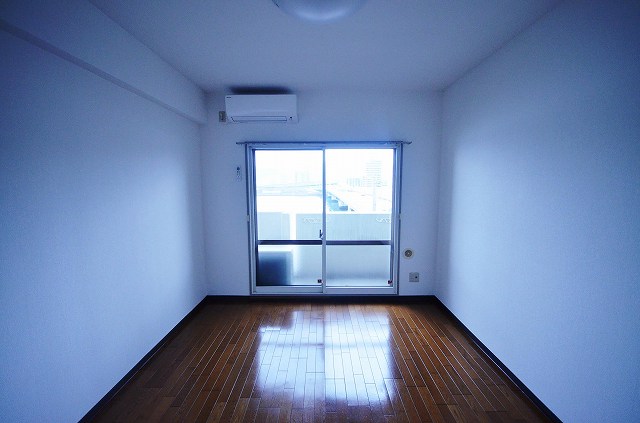 居室・リビング　別号室の写真です