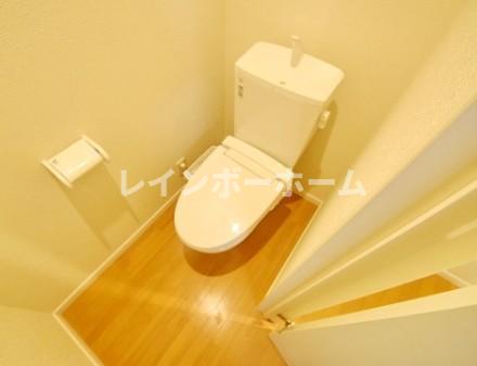 トイレ　同物件別号室参考写真です。