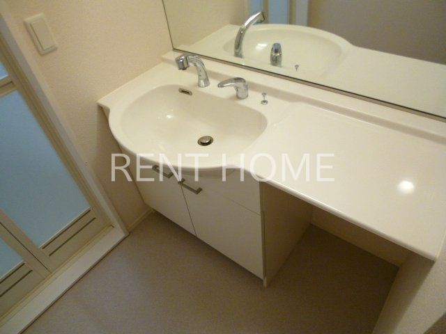 洗面設備　シャンプードレッサーです。