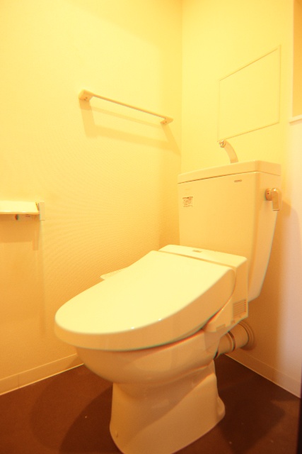 トイレ　※別室の参考写真の為、現況優先です。