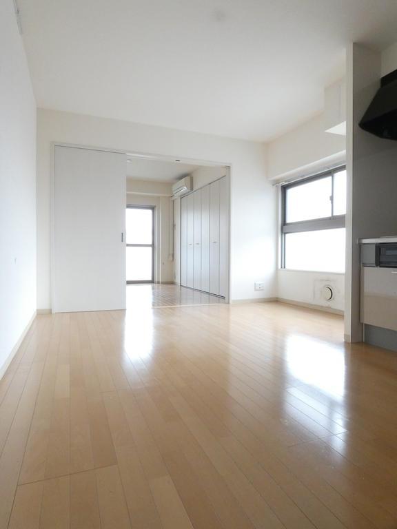 居室・リビング　内観1