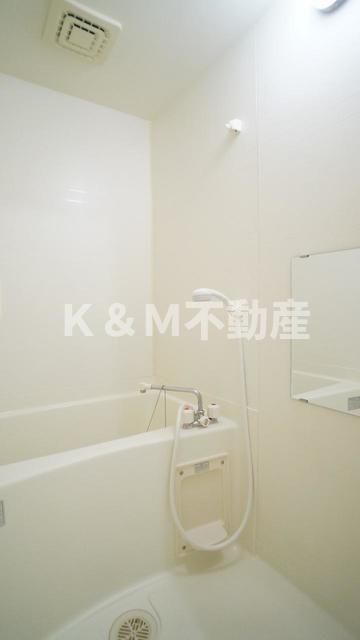 バス・シャワールーム　?