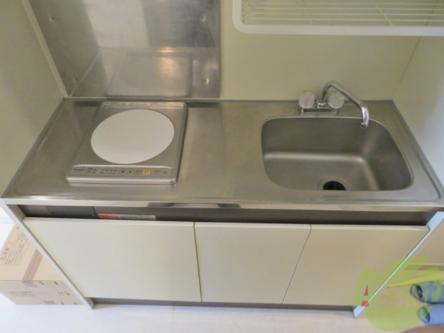 キッチン　まな板置き場もあり広々と料理ができますよ。