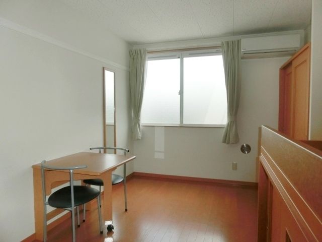 その他部屋・スペース　お布団を持ってくれば住めちゃいます