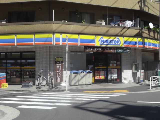 コンビニ　ミニストップ（コンビニ）まで310m