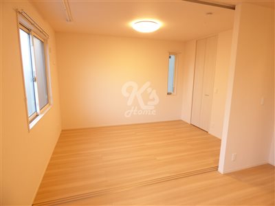 居室・リビング　明るい室内