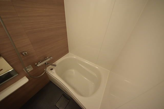 バス・シャワールーム　お風呂で日々の疲れを落としましょう