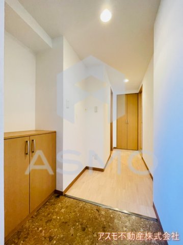 玄関　同マンション別部屋　参考写真