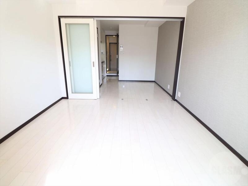 居室・リビング　８．１帖のリビング、６．３帖のＤＫ