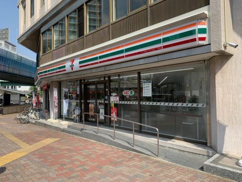 コンビニ　セブンイレブン 名古屋東別院駅南店（コンビニ）まで73m