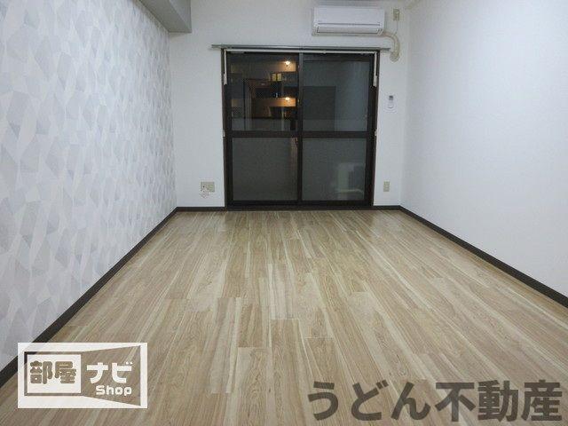 居室・リビング　うどん県のお部屋探しはうどん不動産へ うどんちゃんとLINE