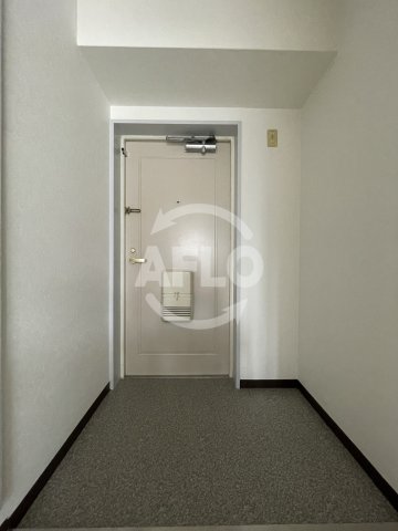 玄関　リヴィエール川西　玄関