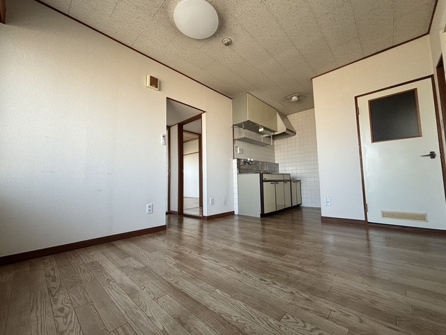 居室・リビング　別部屋参考写真です