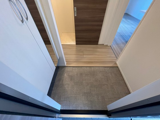 玄関　※別部屋の写真です