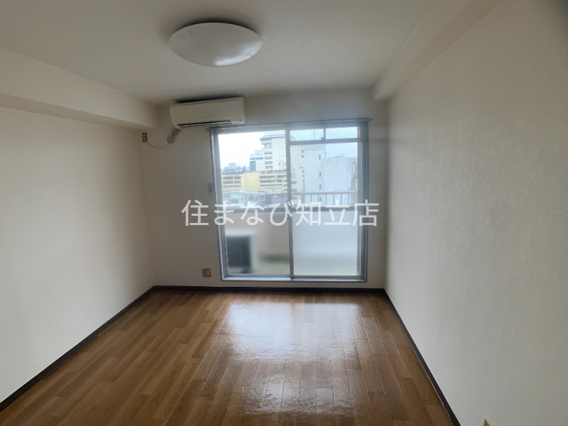 居室・リビング　同型別部屋写真