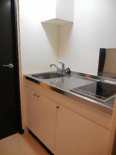 キッチン　IHヒーターと電気コンロが付いています。