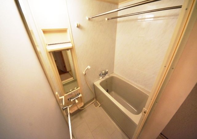 バス・シャワールーム　★★追い焚き機能完備★★