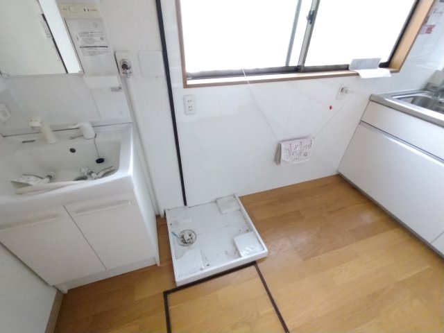 その他設備　室内洗濯機置き場ございます！