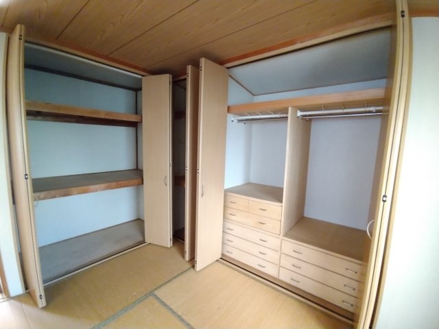 収納　和室の収納は2間半分あります！