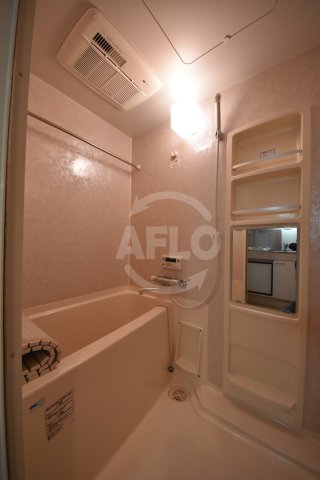 バス・シャワールーム　グラン・セレブ本町　バスルーム