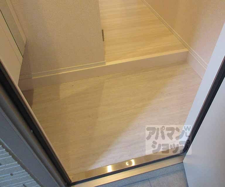 玄関　ゆとりのある玄関です。