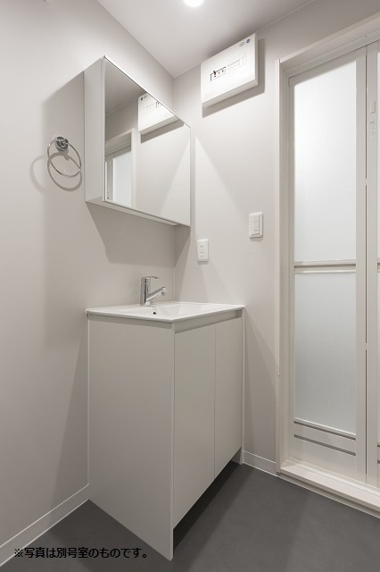洗面設備　別部屋の写真です