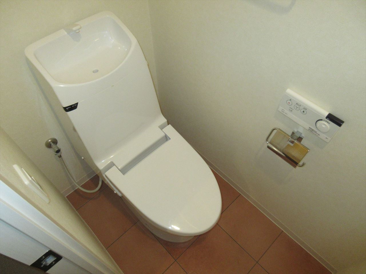 トイレ　アーデン東別院