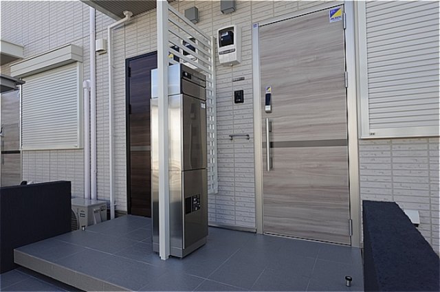 エントランス　ポスト一体型宅配ボックス