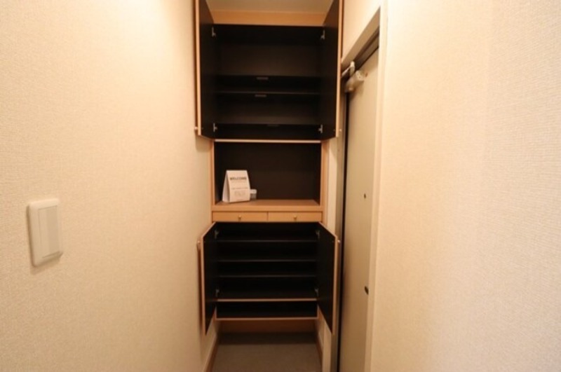 玄関　図面と現状に相違がある場合には現状を優先