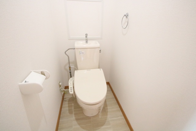 トイレ　※別部屋の参考写真のため、現状優先です。