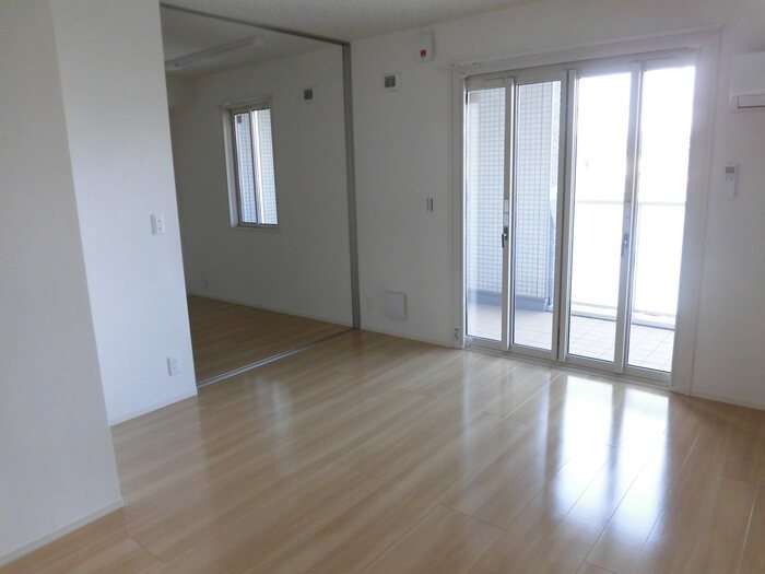 居室・リビング　同建物別室の写真です。