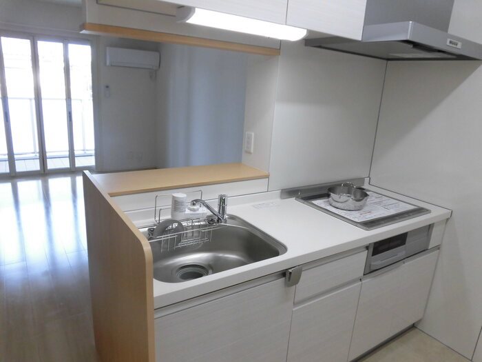 キッチン　人気のカウンターキッチン仕様です。