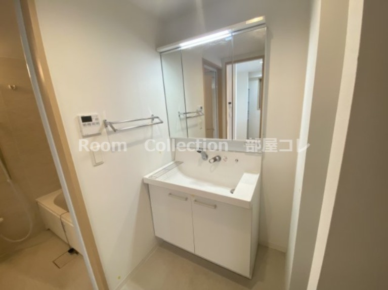 洗面設備　※同物件他部屋写真 反転の場合有