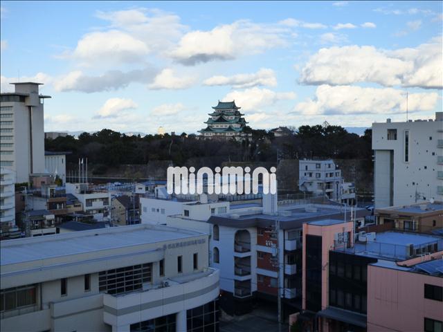 眺望　名古屋城がすぐ近くです。