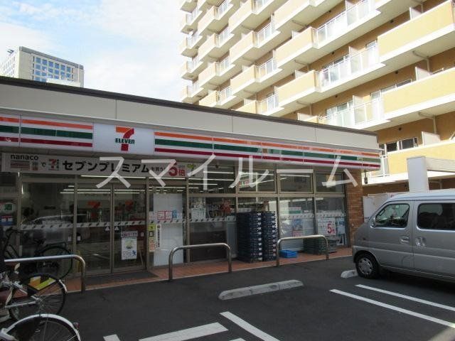 コンビニ　セブンイレブン川崎小川町店（コンビニ）まで180m