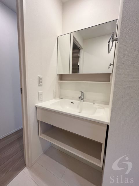 洗面設備　同仕様