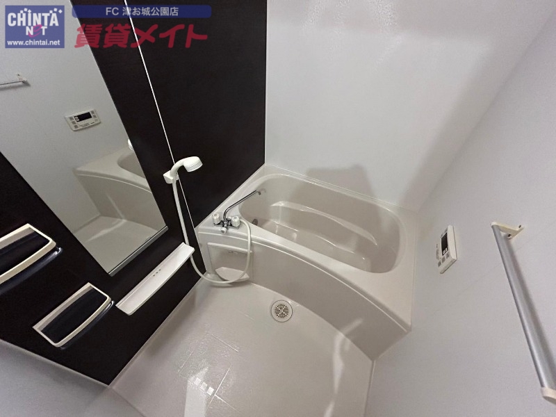 バス・シャワールーム　同型参考写真です