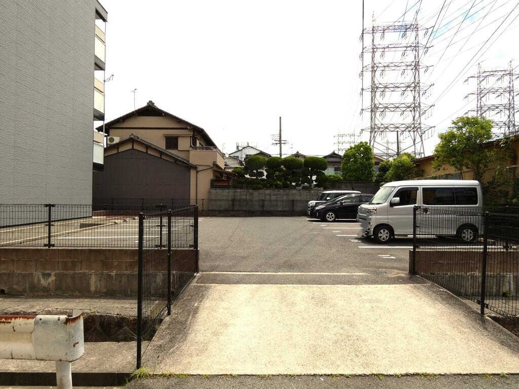 駐車場　敷地内に駐車場を完備です☆（要確認）