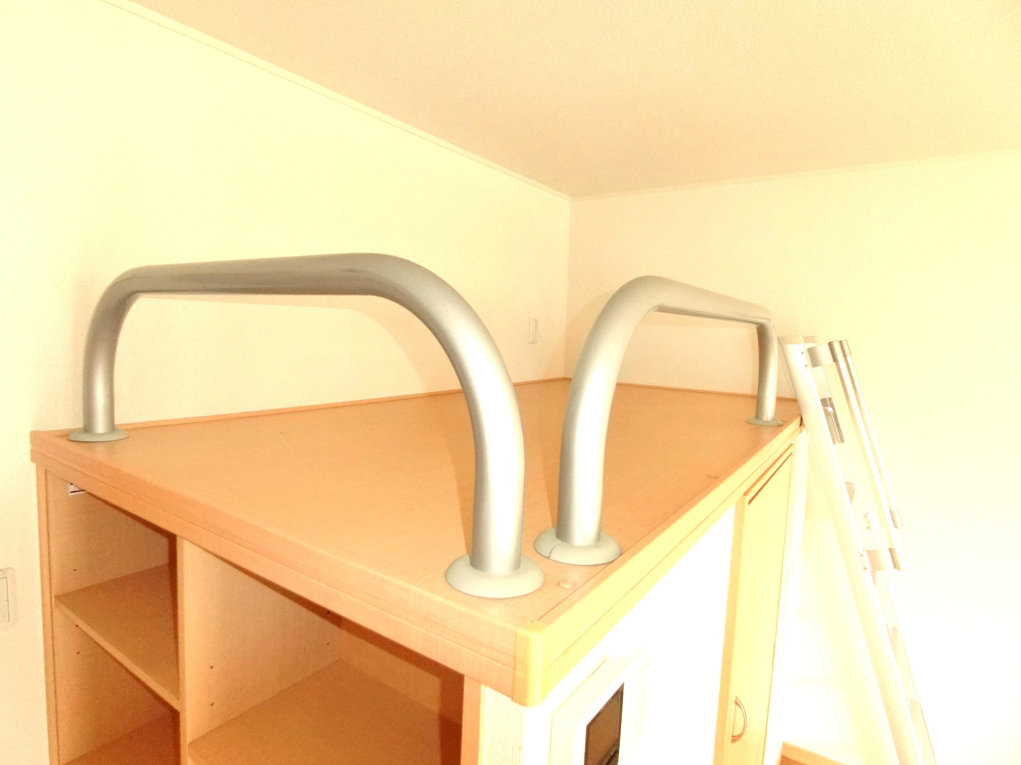 その他部屋・スペース　ウォークインクローゼット上部にベッドスペースを完備です☆