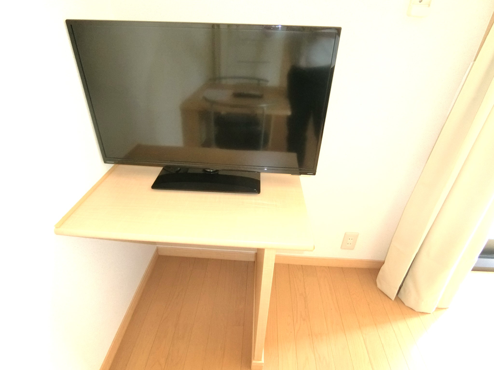 その他設備　テレビと全身鏡を完備です☆
