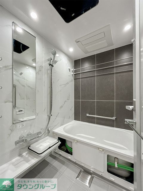 バス・シャワールーム　※写真は同タイプ住戸です。
