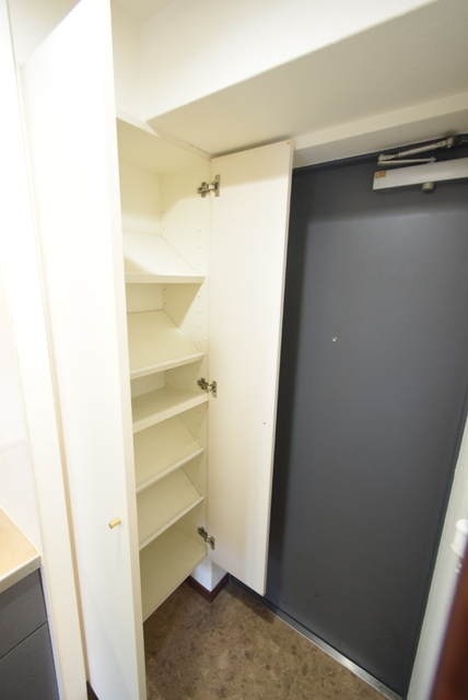 収納　同物件の別部屋のお写真です。ご参考までに御覧ください。