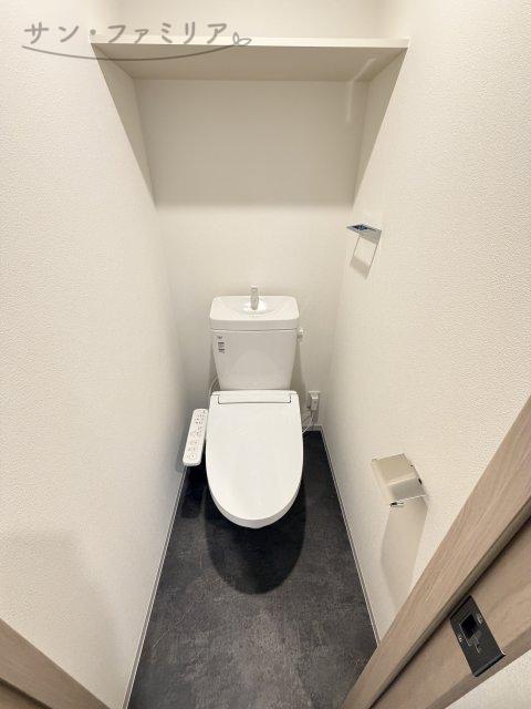 トイレ　同一物件別部屋写真