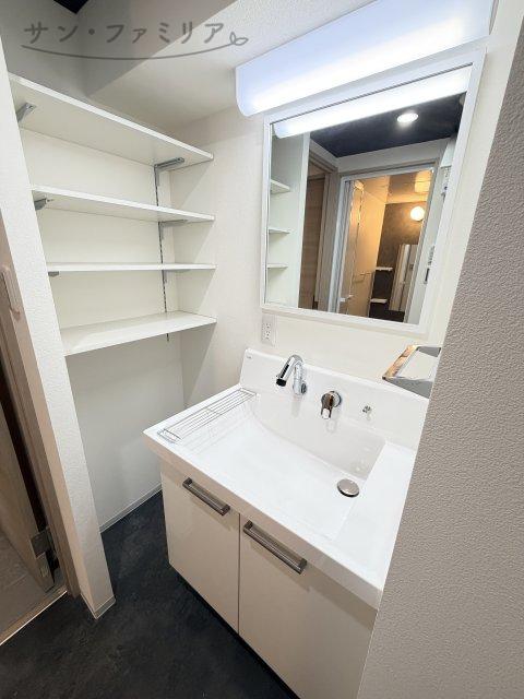 洗面設備　同一物件別部屋写真