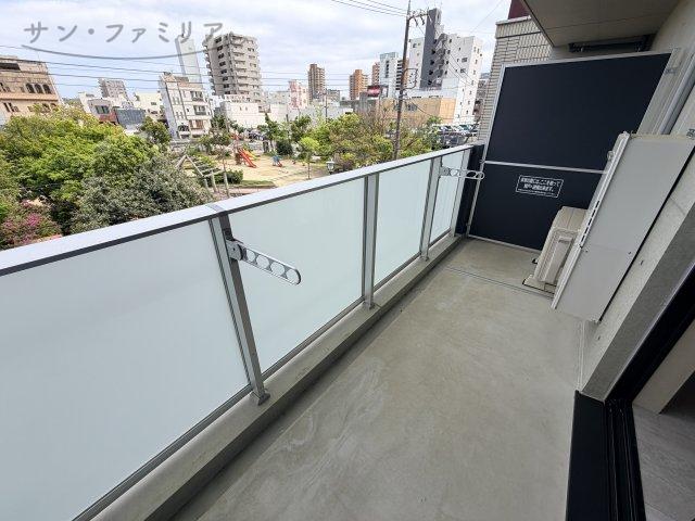 バルコニー　同一物件別部屋写真