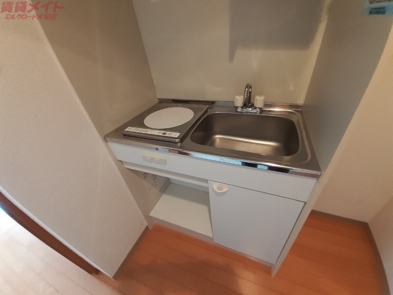 キッチン　同型参考写真