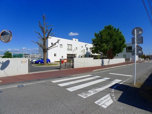 小学校　太田市立木崎小学校（小学校）まで2034m
